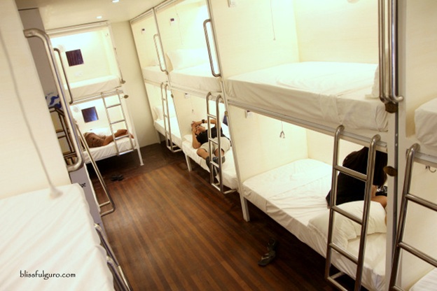 Tambayan Capsule Hotel - Manila, Philippines