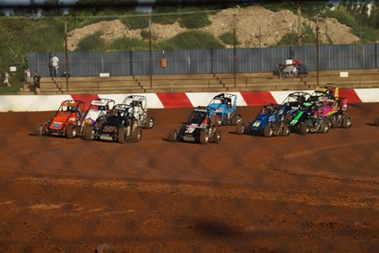 Race at Sydney Speedway