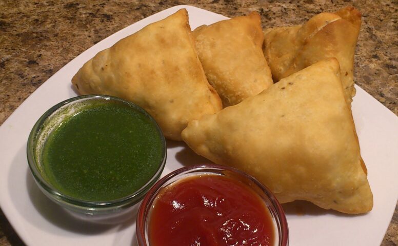 Samosas with Spicy Chutney